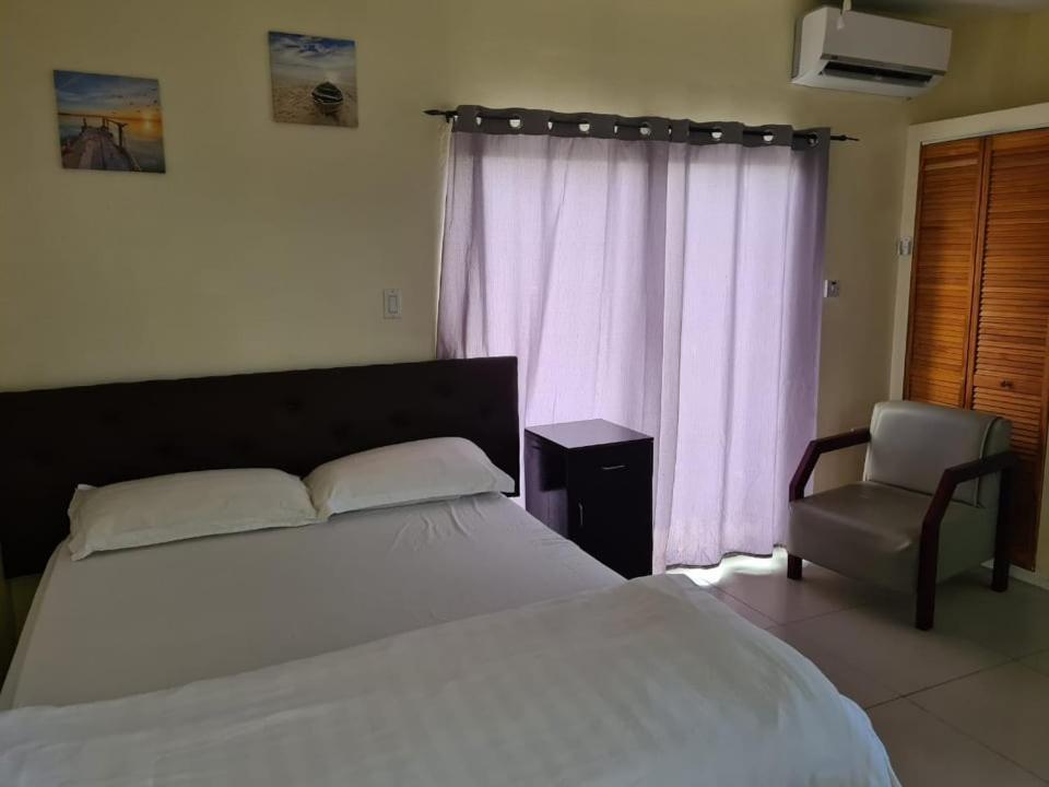 Oriental Suites Georgetown Bagian luar foto