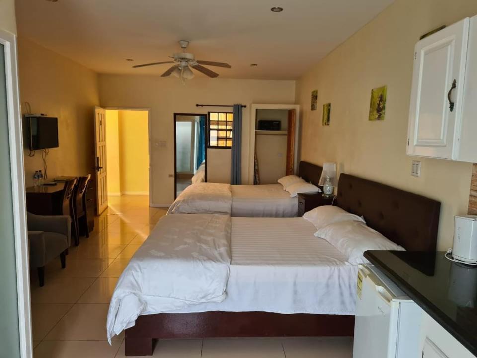 Oriental Suites Georgetown Bagian luar foto